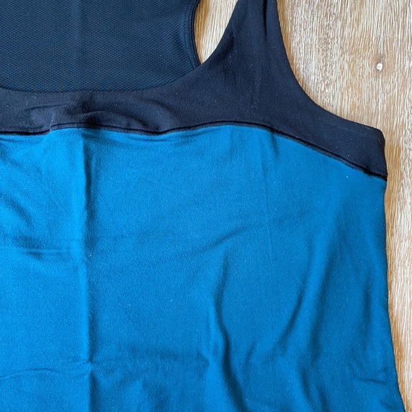 Lululemon Razorback Tank Top Size 8 - Picture 4 of 12